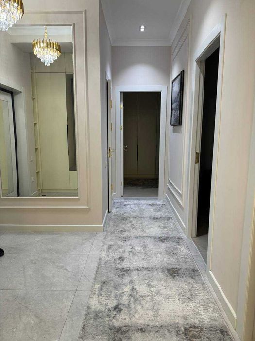 3шка на Яккасарайском в ЖК Бобур  сзади банкетного зала Яккасарай