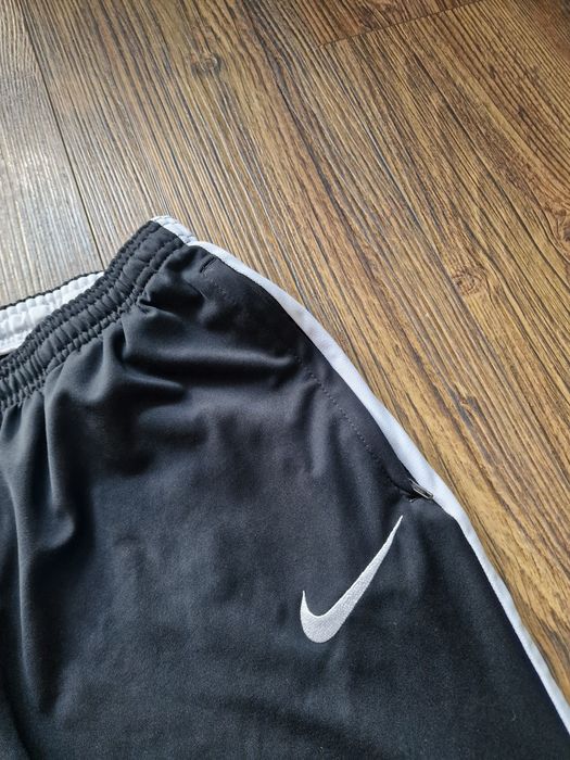 Страхотно мъжко спортно долнище NIKE размер M