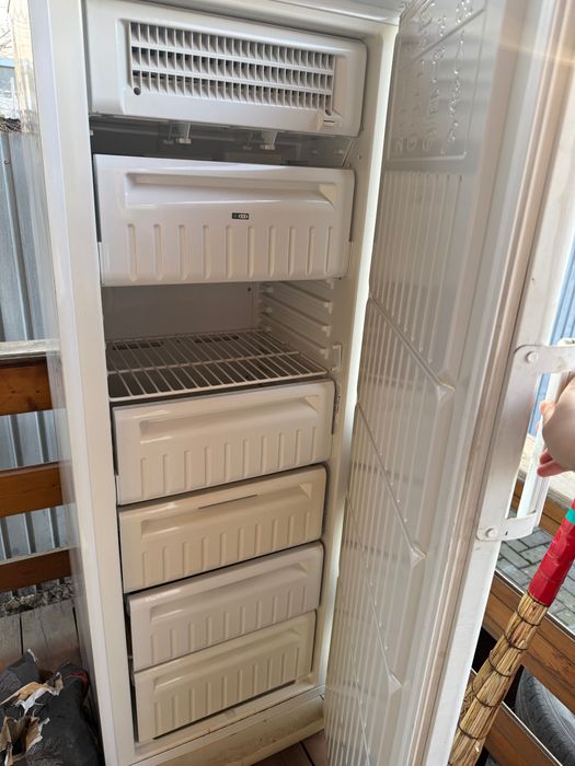 Морозильник требует ремонта