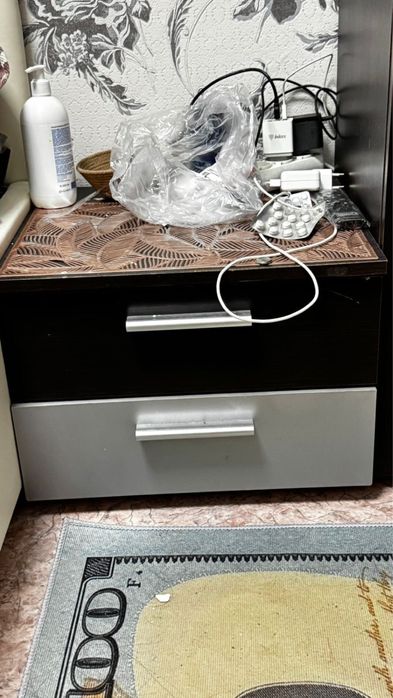 Продам спальный гарнитура