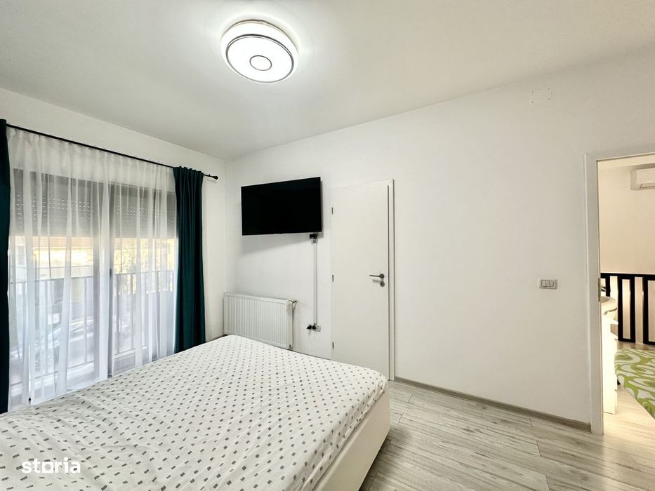 Duplex spatios cu 4 camere | Zid dublu | Panouri fotovoltaice - Mosnit