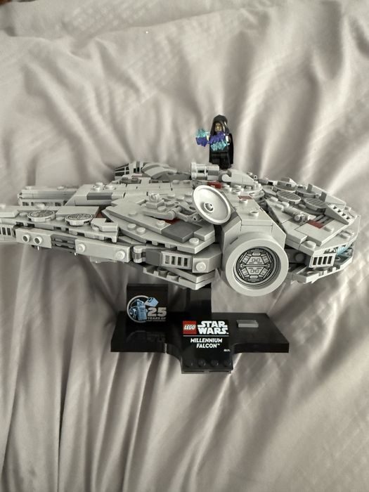 Lego star wars millenium falcon 25th anniversary 75375 —> schimb cu lego ninjago/cash