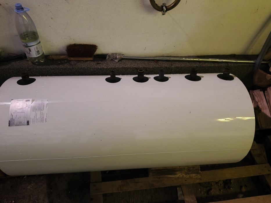Boiler / puffer Buderus cu serpentina 150 l  model SU160/5w