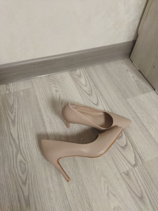 Продам  туфли  женские