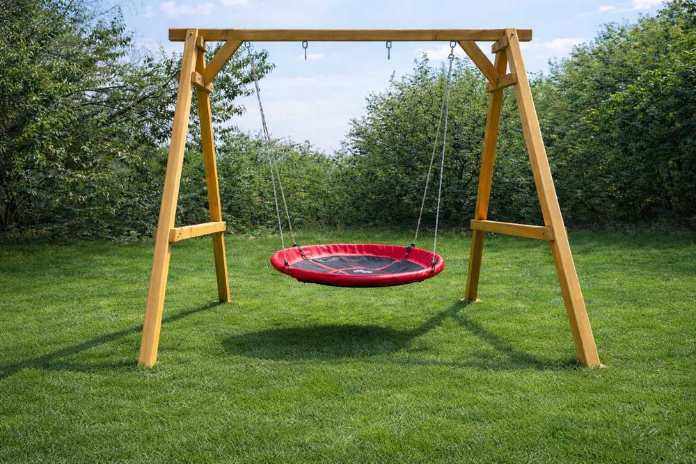 Градинска дървена конструкция за люлка