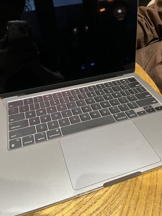 MacBook Air M2 8GB