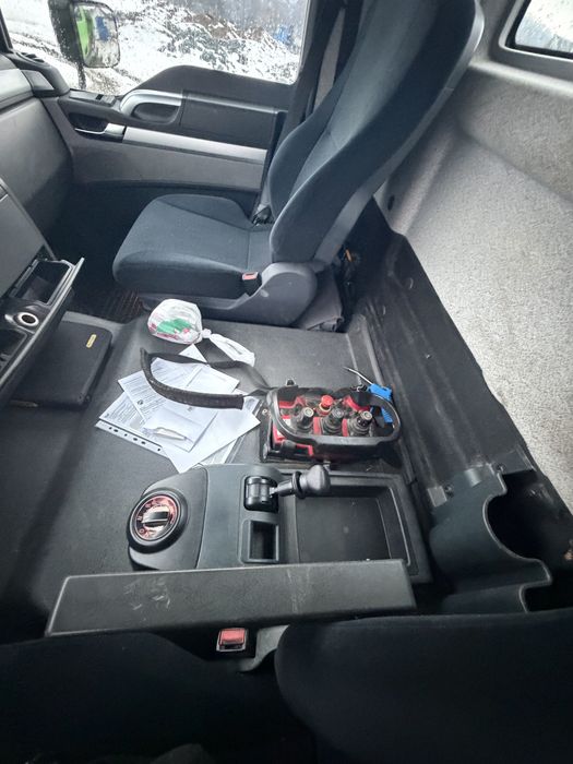 Man TGM 18.340 basculabil cu macara