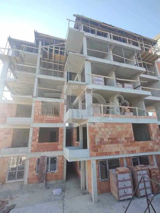 Продава се Тристаен апартамент в Варна, Владислав Варненчик - 76 кв.м за 1086 €/кв.м - Снимка #1