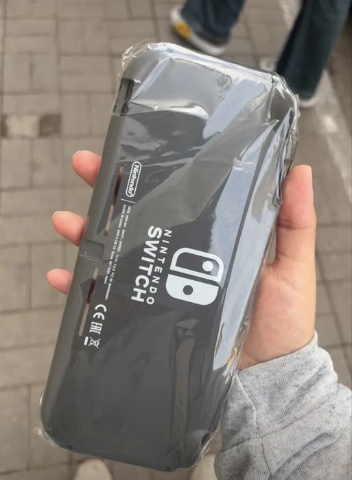 Продам корпус на Нинтендо свитч лайт