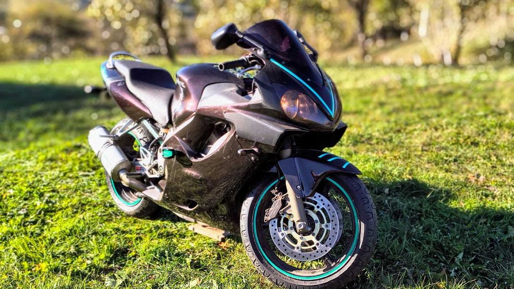 Vand Honda CBR F4i injectie