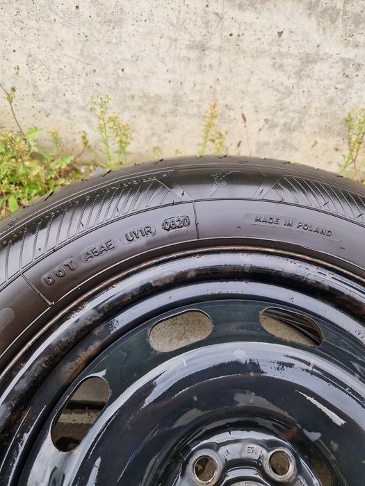 4 Гуми Goodyear Effigrip 195/65/15 + Железни джанти 5х100 57.1