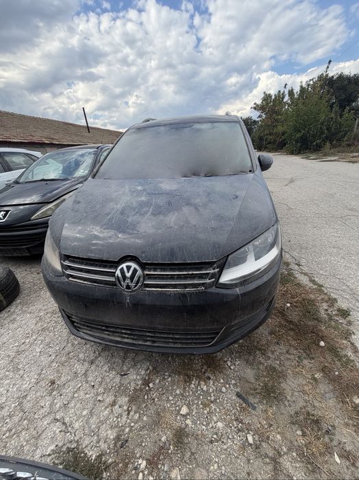 На части Vw Sharan facelift DFB 2.0Tdi adblue 2015 година автомат Dsg 7-места SFB всичко по колата работи дистроник печка подгрев темпомат