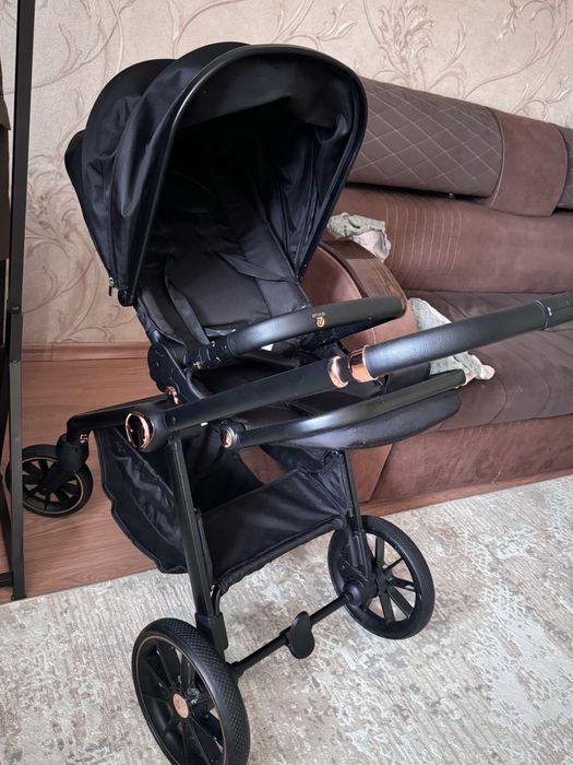 Продам коляску почти новую