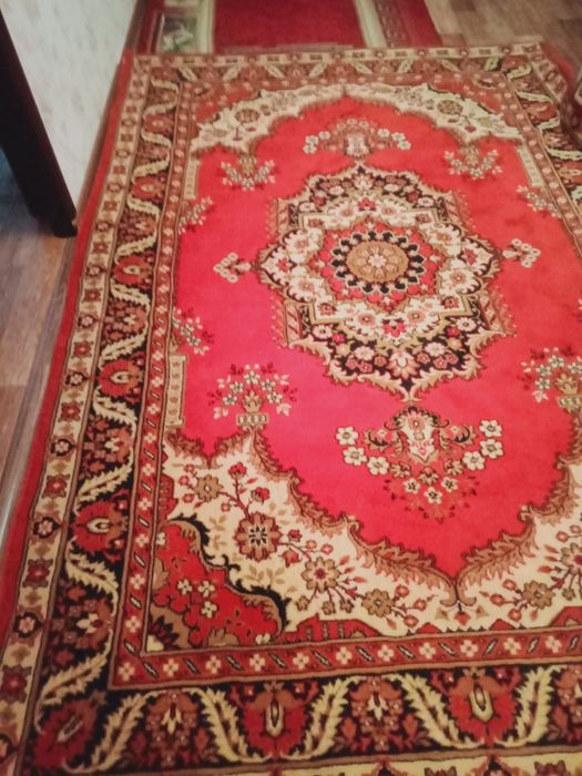 Продам  ковер  б/у  60 000.