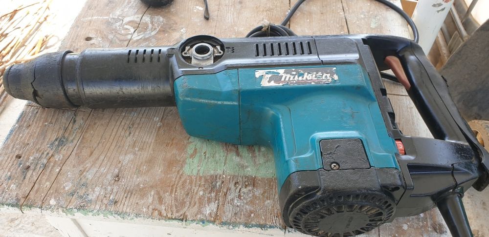 Demolator marca makita