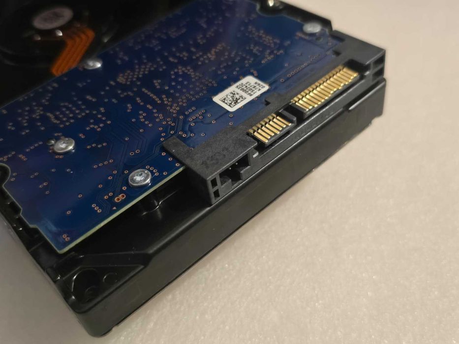 Hard Disk Toshiba DT01ACA200, 2TB SATA3 6GB/S, 3.5 inci,7.2K RPM 64MB