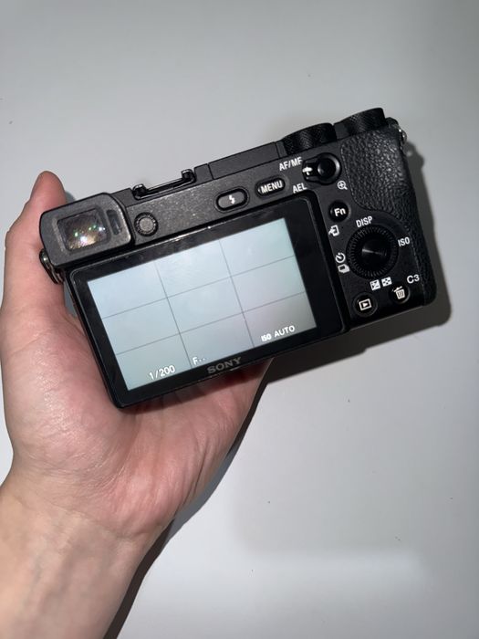 Продам камеру Sony A6500 (body)