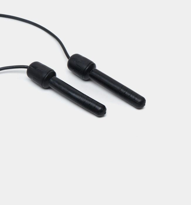 Скакалка резиновая, черного цвета