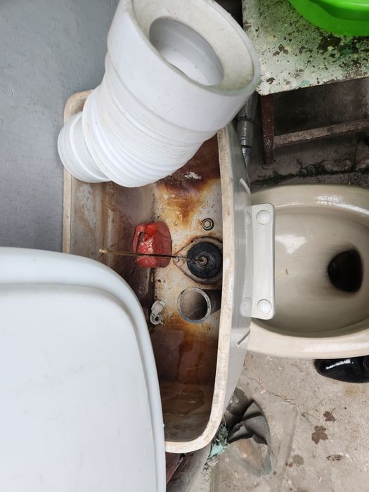 Унитазы  б/у , Ю.Корея , и СССР.