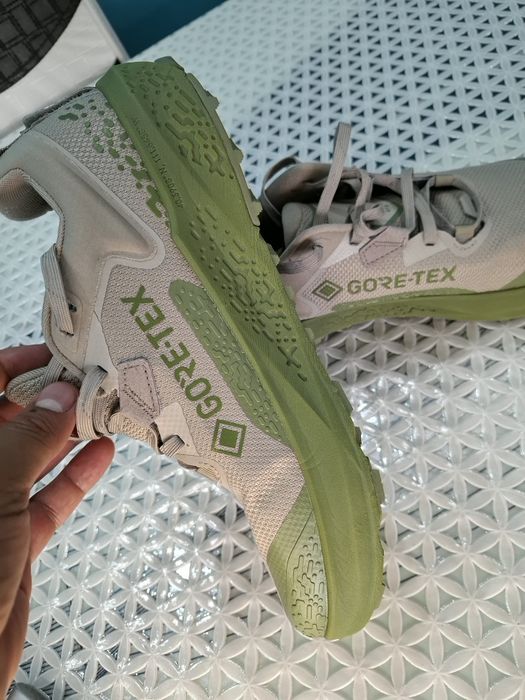 Altra gore tex vibram 43 razmer
