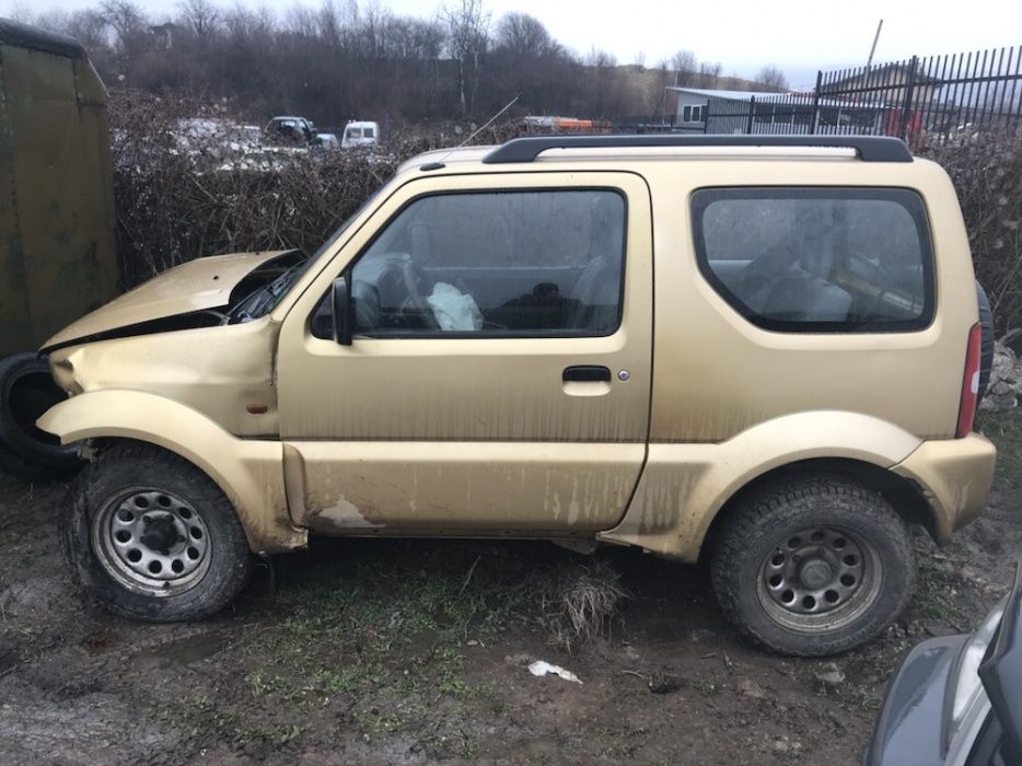 НА ЧАСТИ! Suzuki Jimny 1.3i , 86 кс. 4x4 2001 г. Сузуки Джимни 1.3i