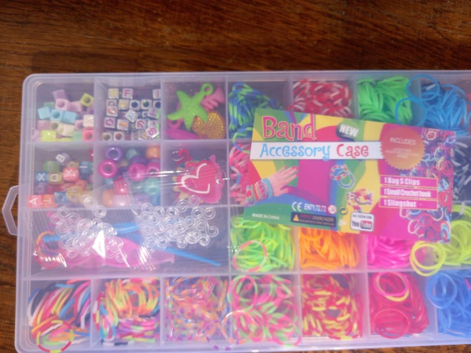 Kit complet elastice impletituri. Loom bands. 950 buc. Sigilat!