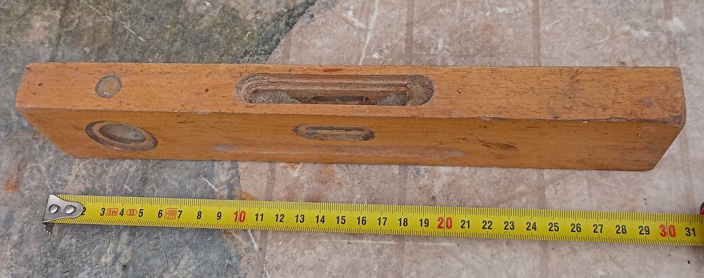 Стар Дървен Нивелир