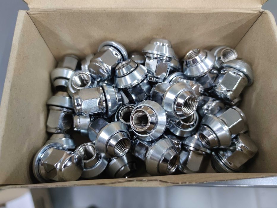 Нови Гайки за джанти Ford