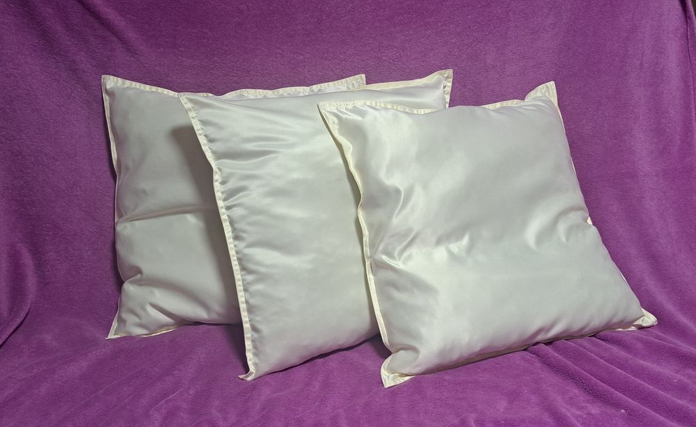 Подушки новые продам