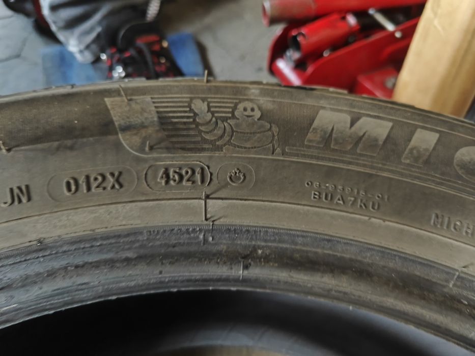 Продавам зимни гуми Мишелин 235/55/19