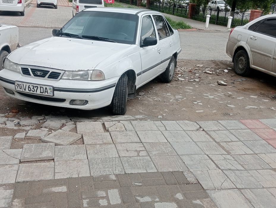 Nexia 1 sons sotiladi