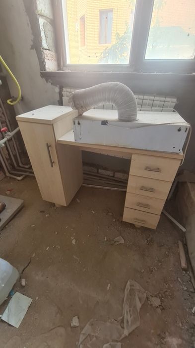 Продаётся туалетный столик