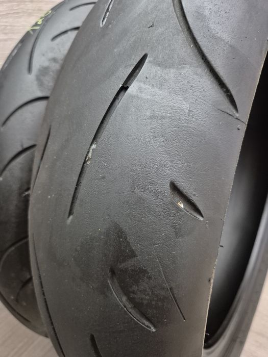 Set anvelope moto 120 70 17 cu 160 60 17 Dunlop d214