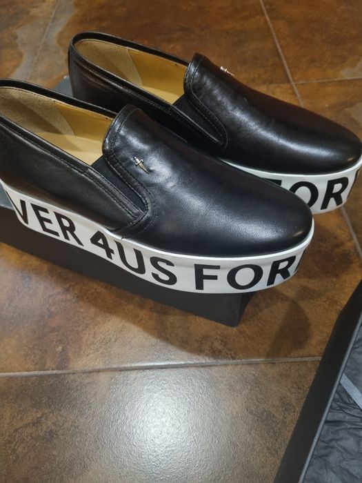 Оригинални обувки  Cesare Paciotti