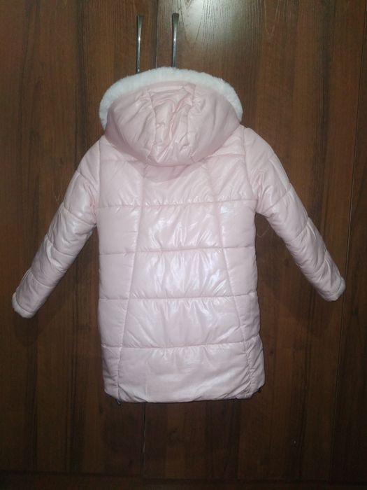 Зимняя куртка на девочку 6-7лет
