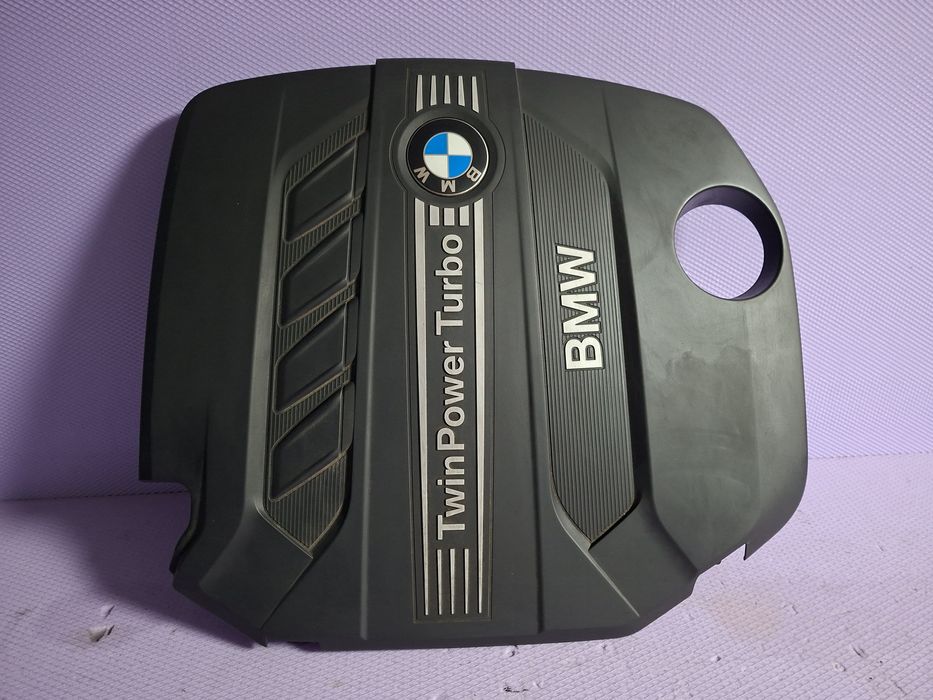 Capac motor N47 16D 20D BMW F20 F21 F22 F30 F31 F32 F33 F34 F36 Cod 7810800 Cod 7810802 in stare foarte buna
