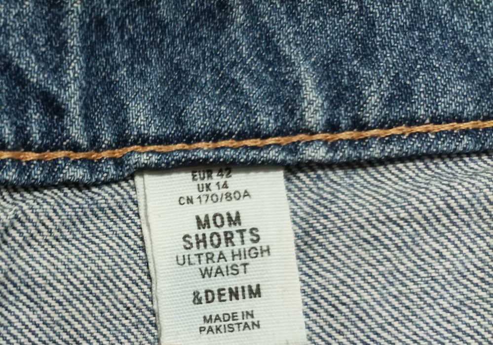 Pantaloni scurti H&M, mar.42, jeans/blug albastru