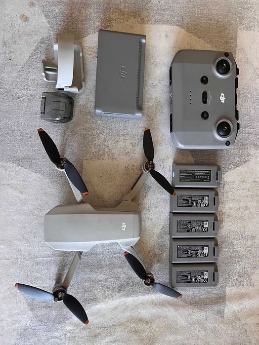 Продам дрон dji mini 2