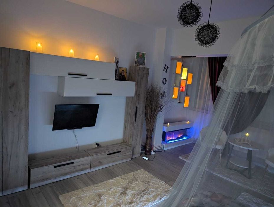 Ofer spre închiriere garsonieră situată în zona Petrosani