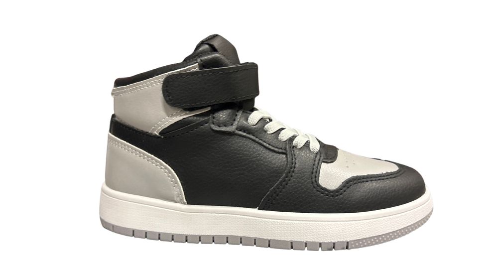 Детски кожени кецове в бяло и черно