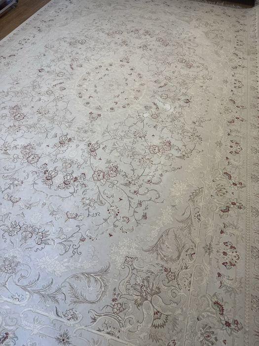 Продам ковер шелковый