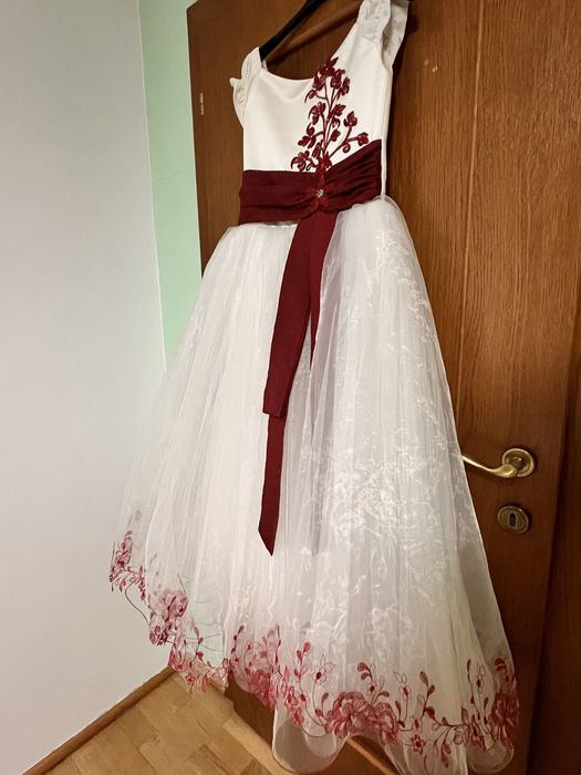 Rochie fetita mireasa mica, deosebita, impecabila. Evenimente speciale