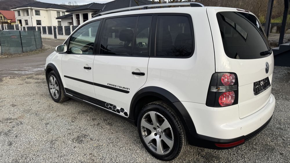 Vw Touran Cross 2009 170 cp