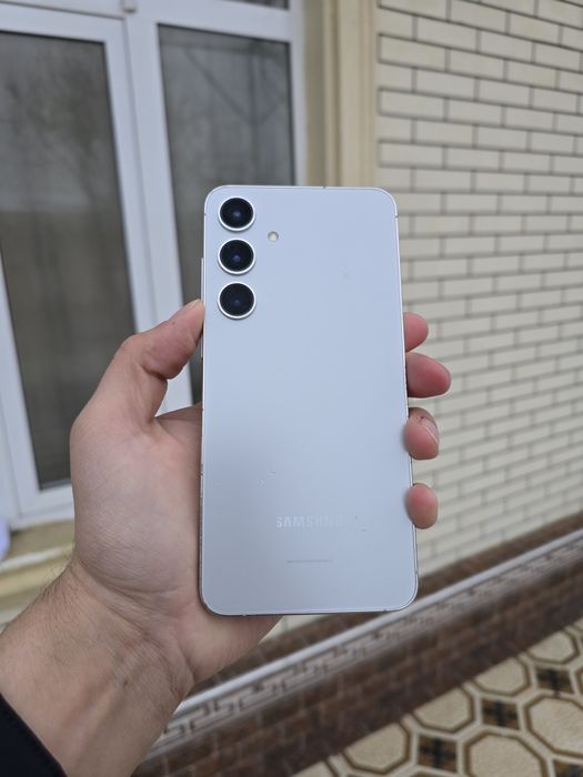 Srochno Samsung S24 Plus 12/256 2sim sotiladi