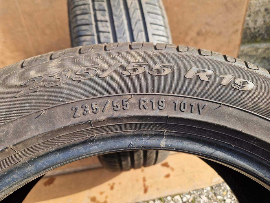 2 Pirelli R19 235/55 Летни гуми  DOT2221