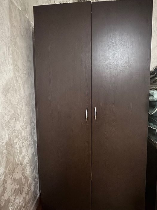 Диван, шкаф и стульчик