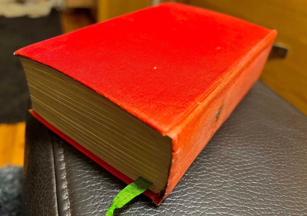 Антична колекционерска Енциклопедия за ръкоделие на английски език