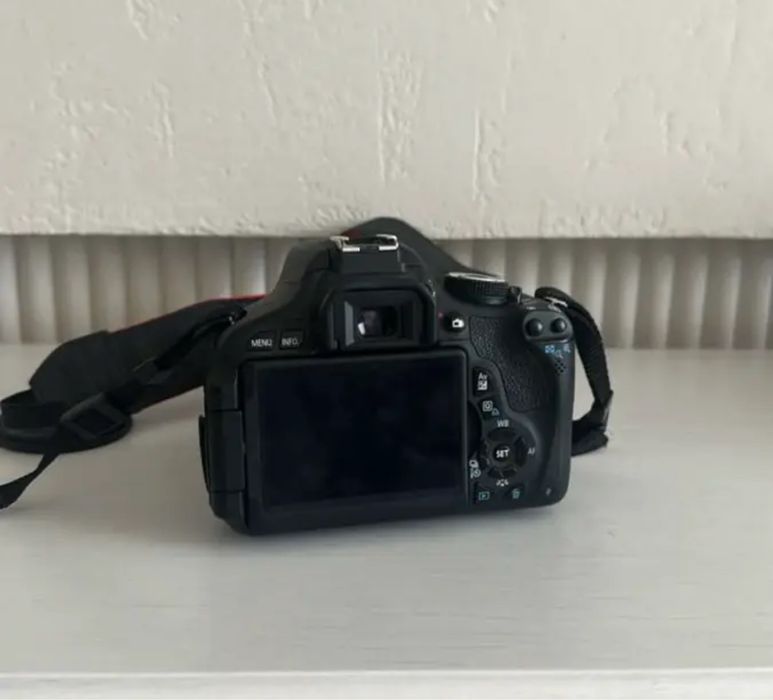 Фотоаппарат Canon EOS 600D