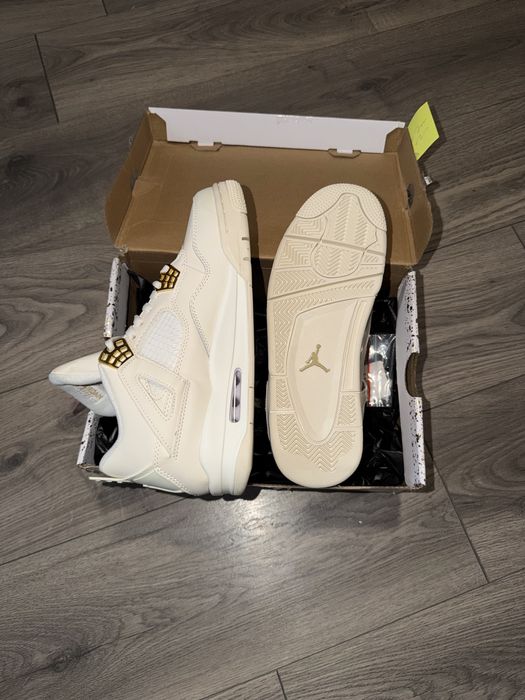 Jordan 4