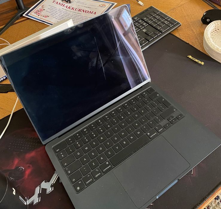 MacBook  Air M3 16/256gb